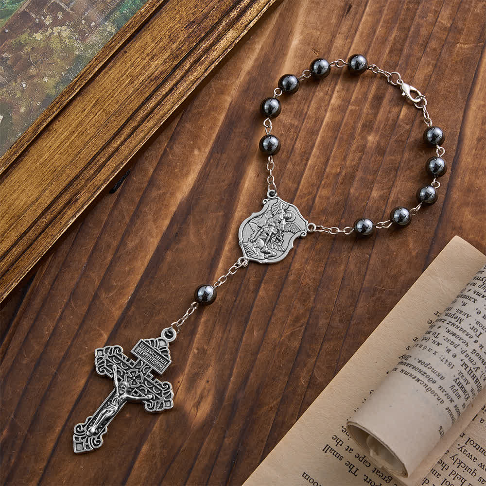 Pendentif de voiture en perle d'hématite avec médaille de Saint Michel et crucifix, créé par Christianartworkshop : un cadeau de protection et de force célestes. - image 14