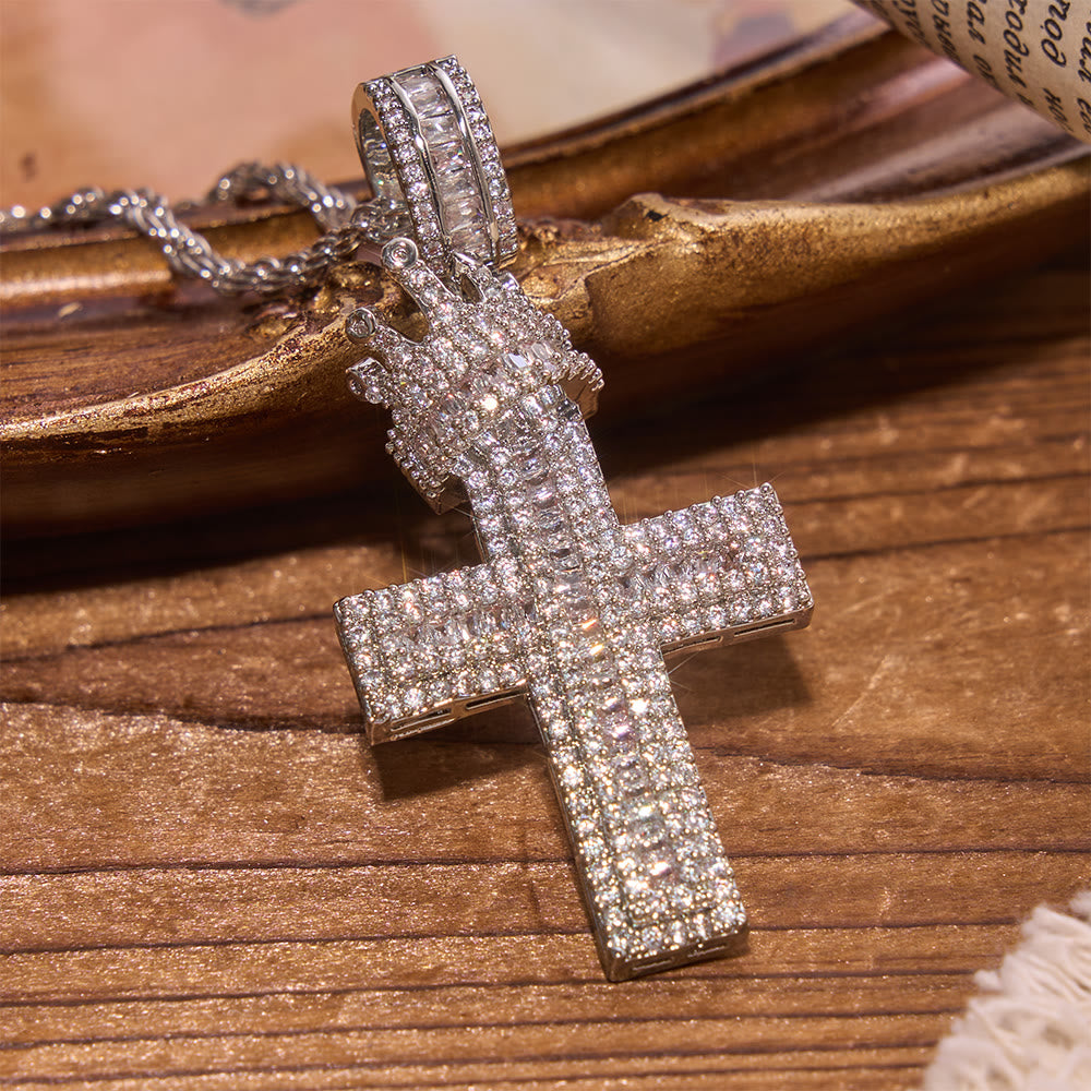 Christianartworkshop Collier pendentif croix à couronne sertie de diamants : emblème de la bénédiction du souverain céleste - Argent - image 3