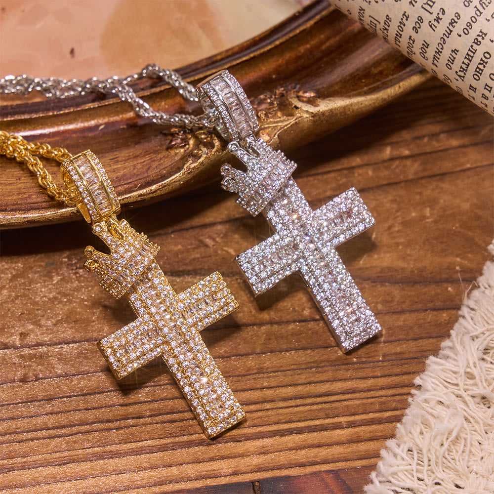 Christianartworkshop Collier pendentif croix à couronne sertie de diamants : emblème de la bénédiction du souverain céleste - image 1