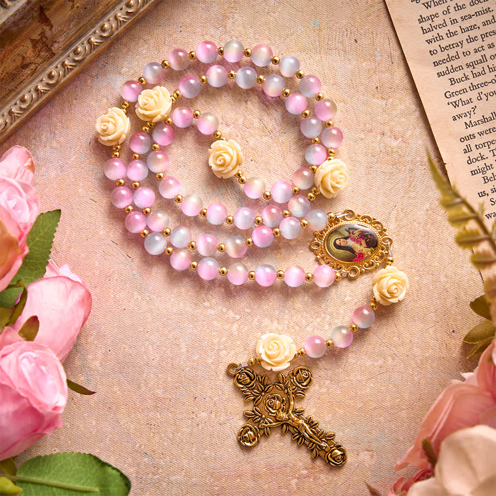 Chapelet en vitrail à dégradé onirique avec rose et médaillon Sainte Thérèse , Christianartworkshop - Chapelet aux tons oniriques et Sainte Thérèse - image 0