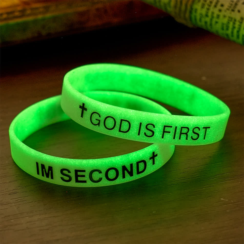 Christianartworkshop Bracelet en silicone lumineux avec croix et inscription inspirante : emblème d’humble soumission sacrée - UN - image 0