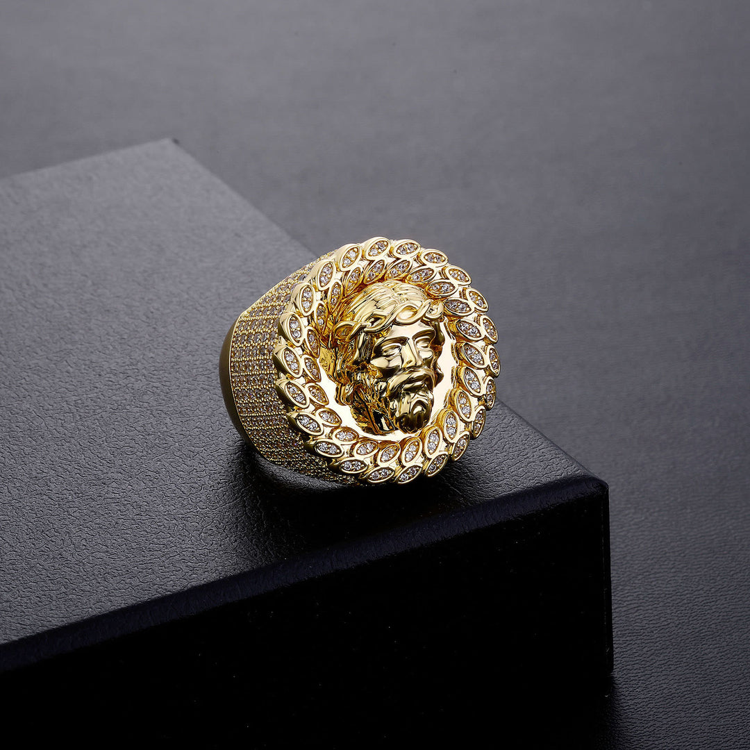 Christianartworkshop Bague imposante sertie d'un halo de pierres glacées et ornée d'un portrait sculpté : emblème d'une compassion céleste éternelle - US 11 - image 0