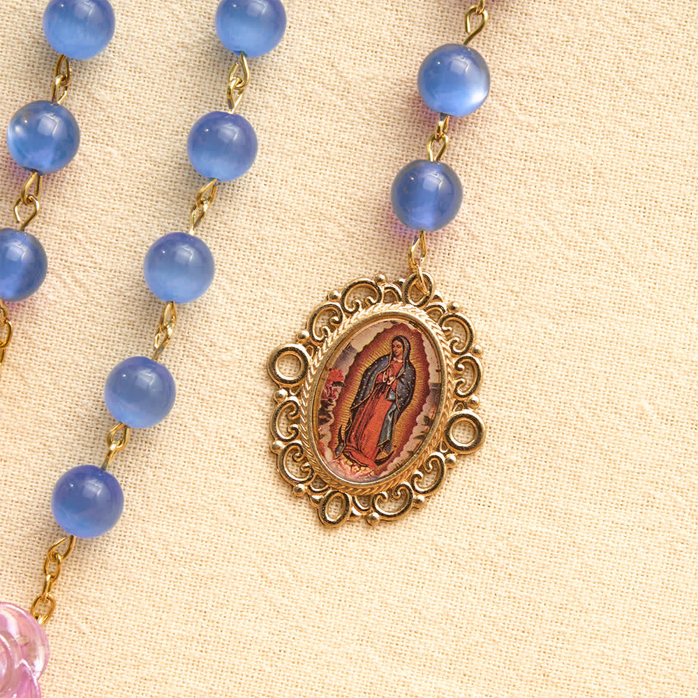 Christianartworkshop Chapelet de roses œil-de-chat bleues avec médaille de Notre-Dame : gage de la douce miséricorde céleste - image 6