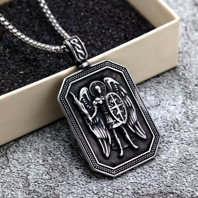 Christianartworkshop Collier à maillons carrés gravé en profondeur à l'effigie de l'archange Saint Michel : symbole de protection divine - Argent - image 1