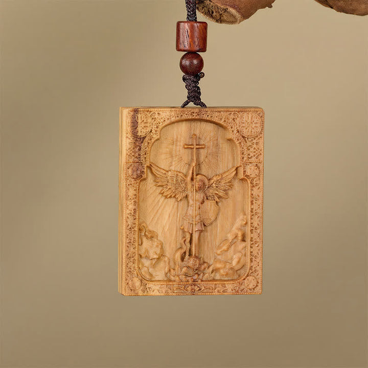 Christianartworkshop Collier en bois sculpté représentant le Saint Michel : emblème de la délivrance divine inébranlable - Bois d'olivier - image 6