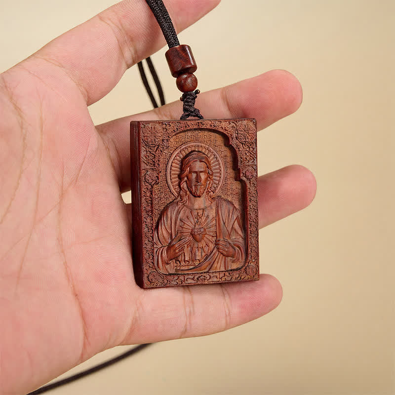 Christianartworkshop Pendentif en bois en relief encadré représentant Jésus : Réceptacle de la grâce sacrée intemporelle - Bois de santal rouge - image 0