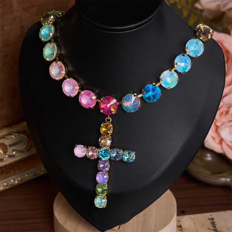 Christianartworkshop Collier croix en cuivre orné de pierres précieuses, un bijou qui attire tous les regards : messager de la splendeur céleste - image 1