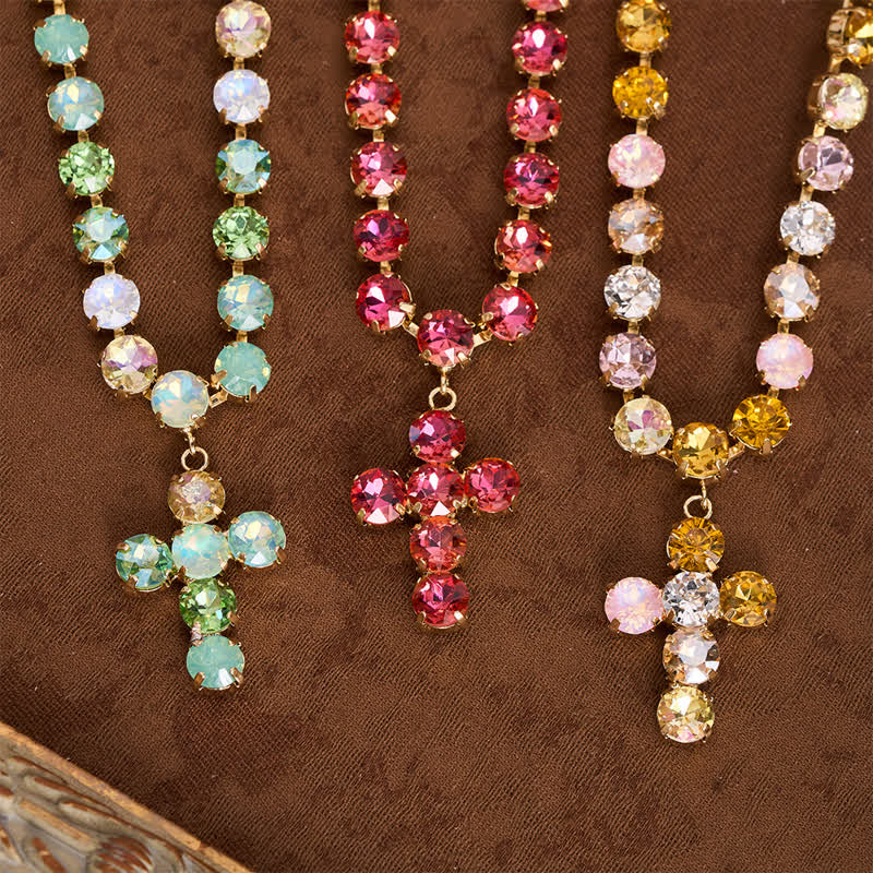 Christianartworkshop Collier Croix en cuivre et cristal Rivoli : Symbole d’une majesté divine inébranlable - image 1