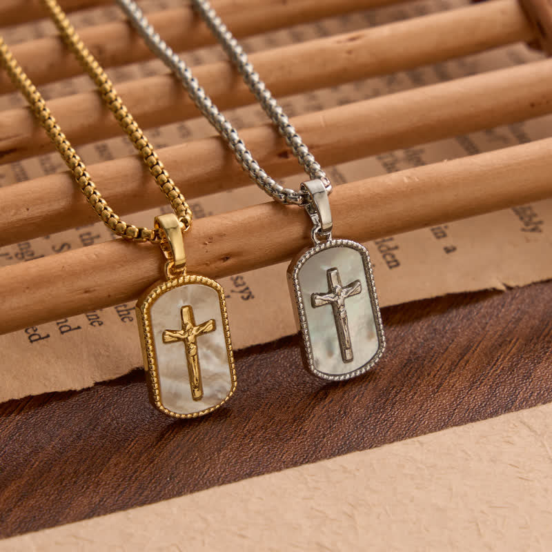 Christianartworkshop Collier crucifix à maillons fins et incrusté de coquillages : emblème de dévotion intérieure paisible - image 0