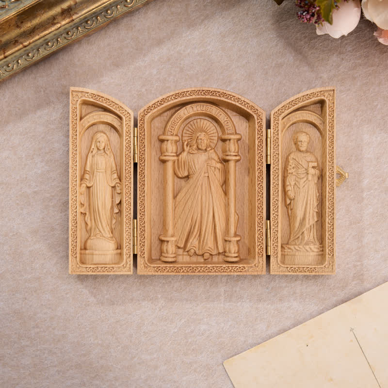 Christianartworkshop Triptyque vintage en bois de hêtre sculpté, cadre arqué : Signe de douce consolation divine - image 1