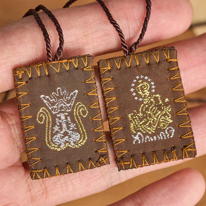Christianartworkshop Scapulaire double panneau en tissu doux avec Notre-Dame : Symbole de la grâce sereine - image 1