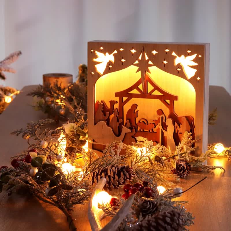 Christianartworkshop Crèche lumineuse en bois sur pied : emblème d'une douce chaleur divine - image 1