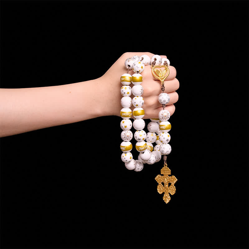 Christianartworkshop Chapelet en bois blanc et doré à motif flocon de neige et étoile, avec médaille du Saint-Esprit et crucifix doré - image 1
