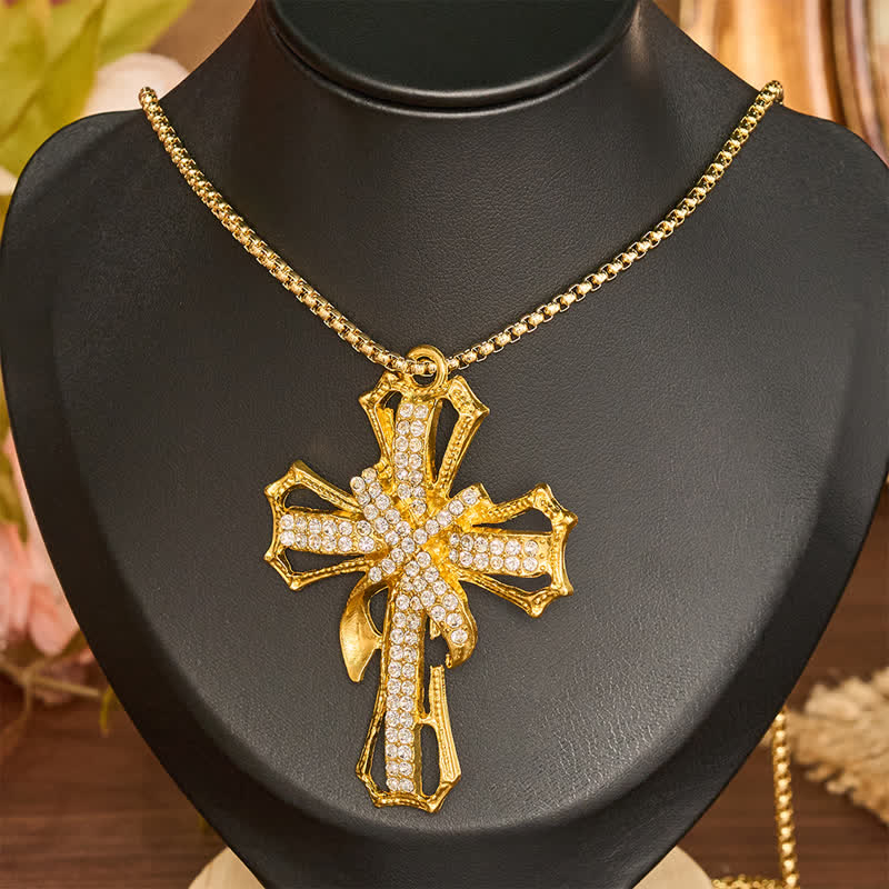 Christianartworkshop Collier à maillons croix creux orné de bijoux de luxe : Icône de sérénité céleste et paisible - Doré - image 1